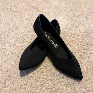 Black Rothy’s Point Flats